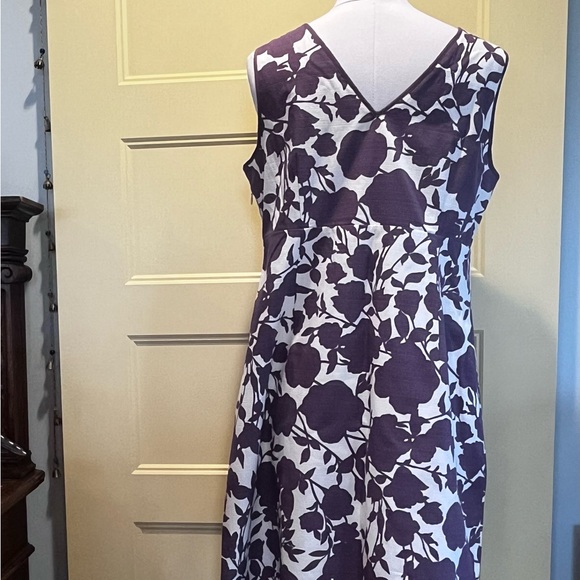 Boden Purple and White Floral Sleeveless Dress. Sixe 12R - Picture 3 of 10